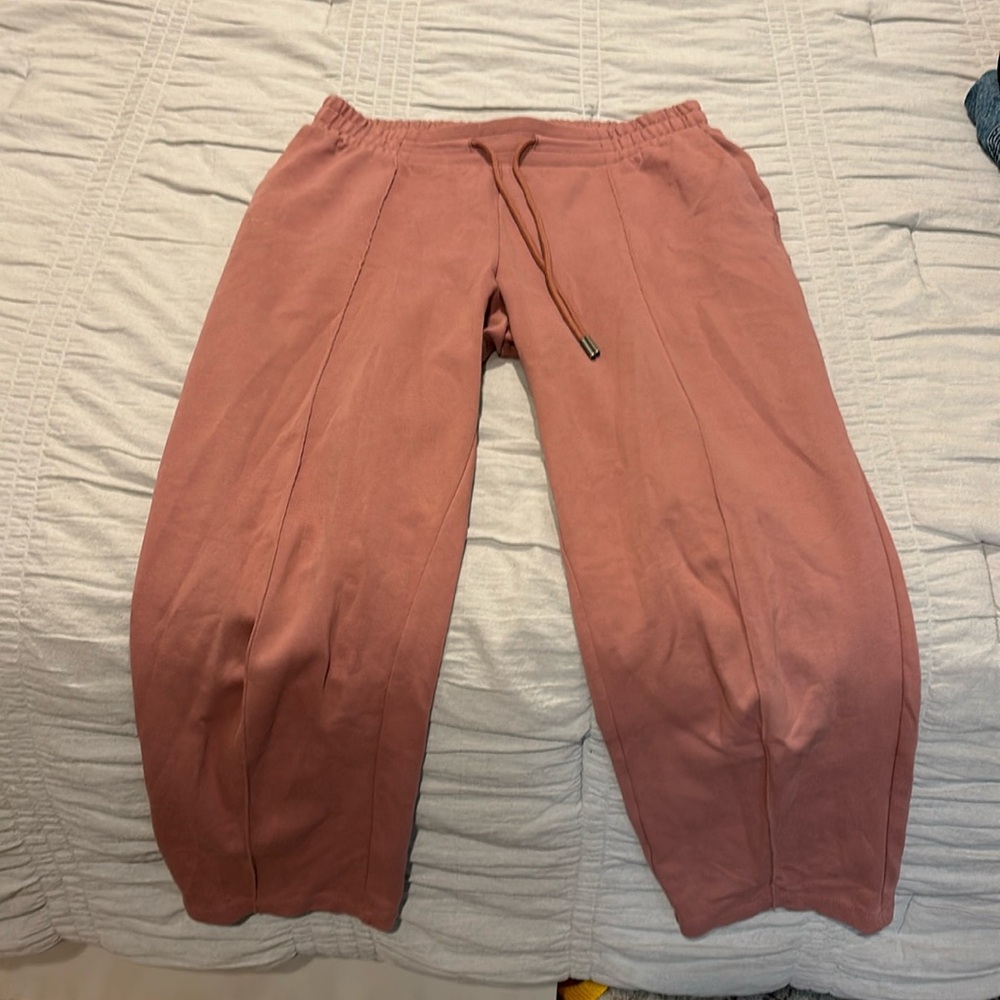A new day pink ankle length sweatpants!